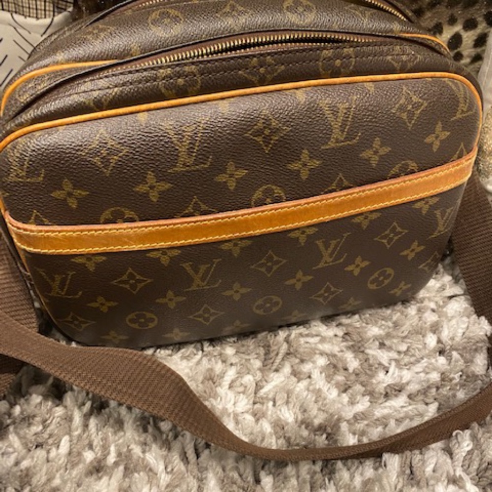 Authentic Louis Vuitton Vintage Monogram Canvas Shoulder Bag